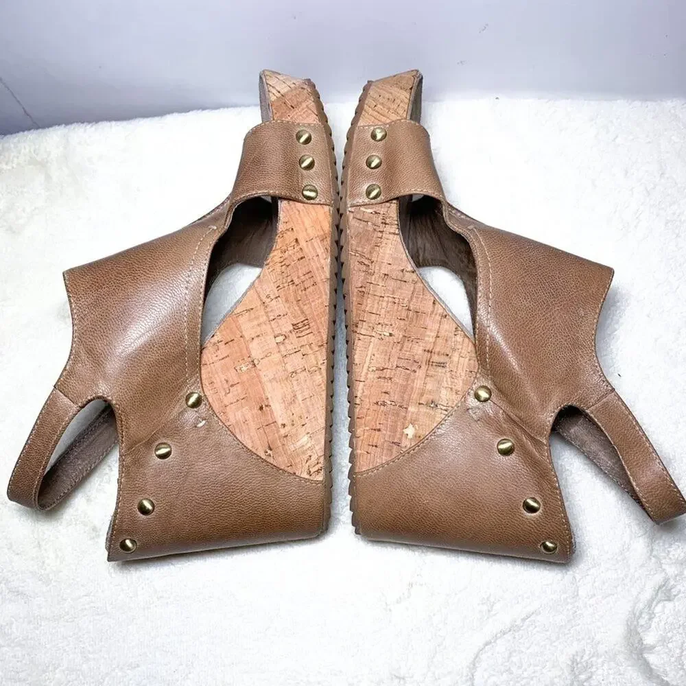 ANTELOPE 724 Hi Brush Leather Zip Wedge Cork Sandals in Tan Size 40